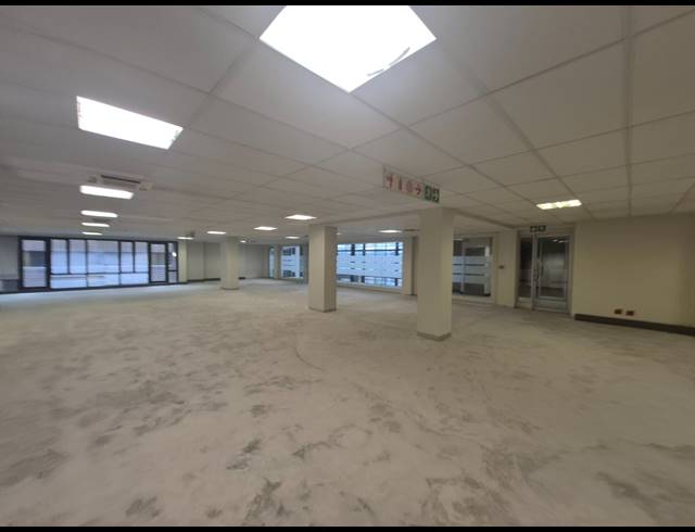 1,153M² OFFICE TO LET IN PARKTOWN